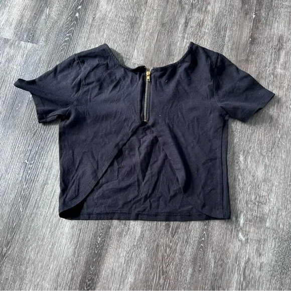 Size small backless Crop Tops - Picture 3 of 5